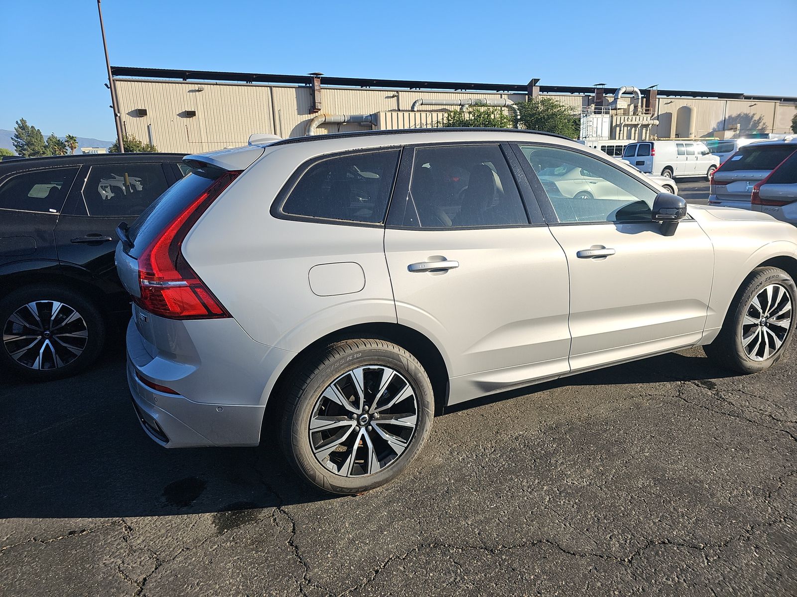 2025 Volvo XC60 B5 Plus AWD