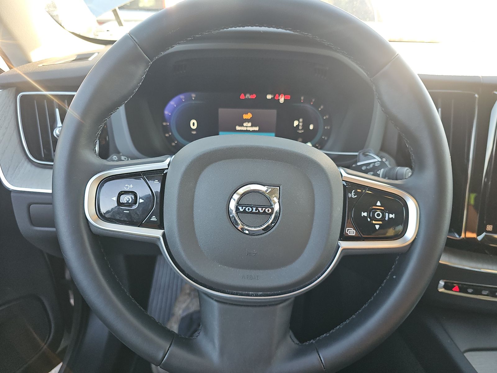 2025 Volvo XC60 B5 Plus AWD