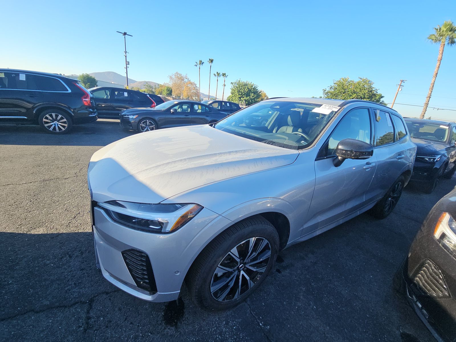 2025 Volvo XC60 B5 Plus AWD