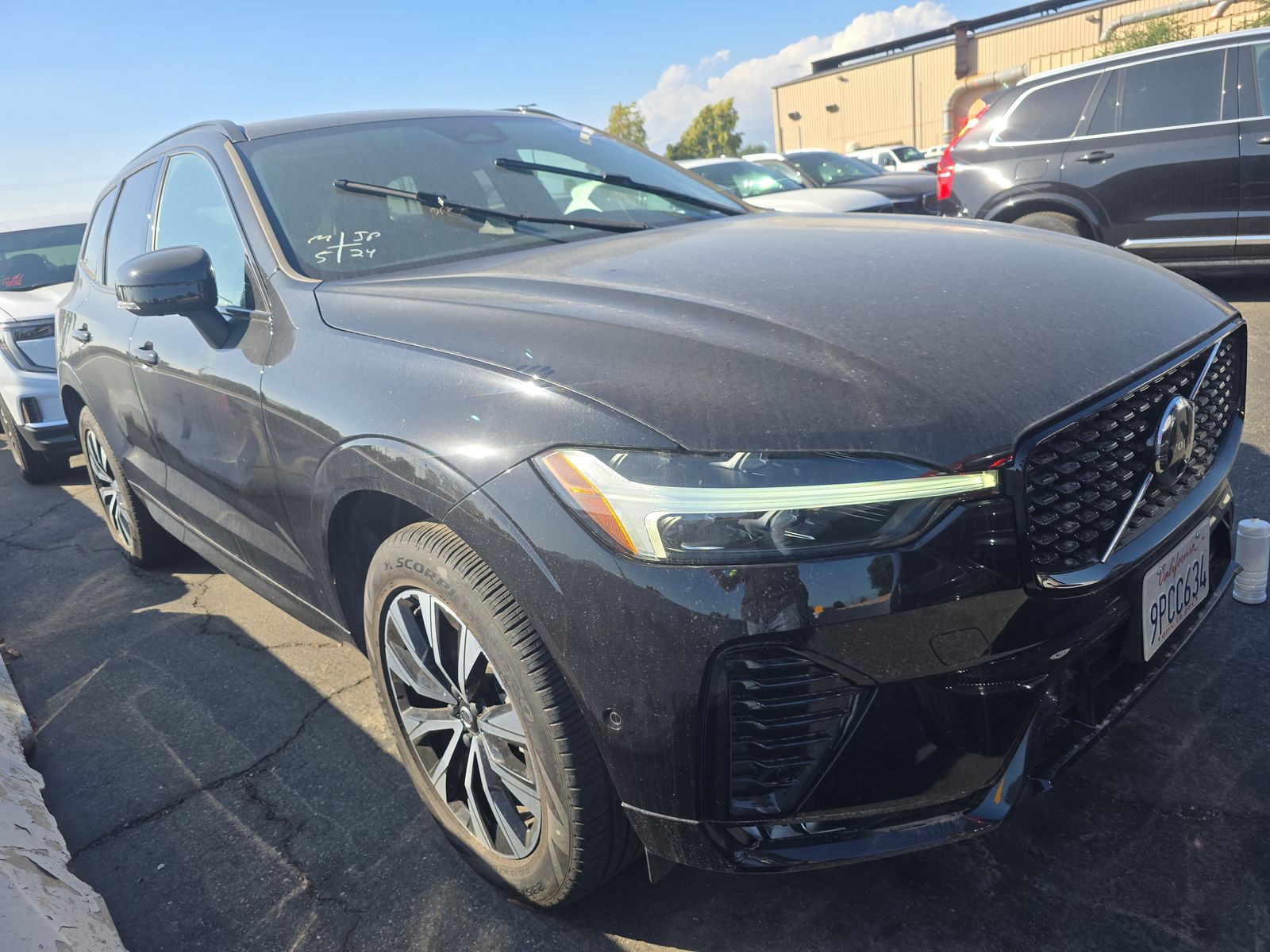 2025 Volvo XC60 B5 Plus AWD