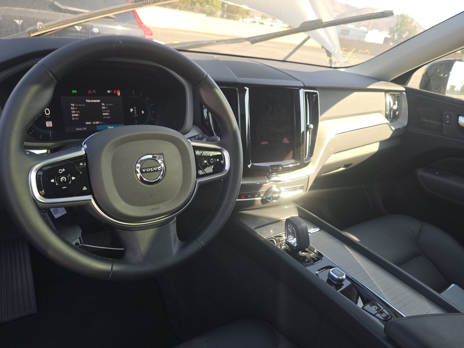 2025 Volvo XC60 B5 Plus AWD