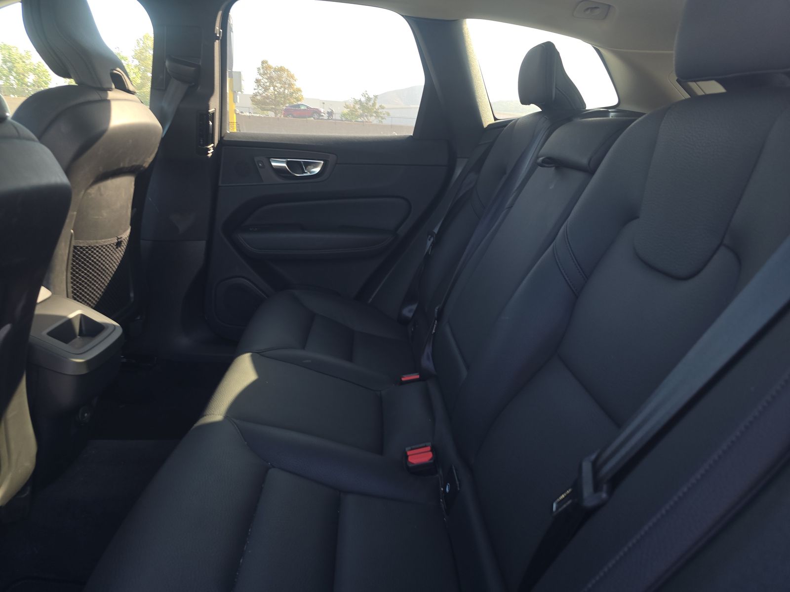 2025 Volvo XC60 B5 Plus AWD