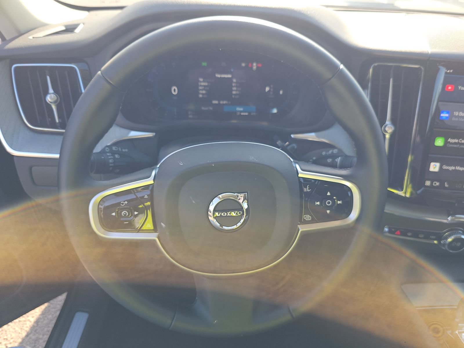 2025 Volvo XC60 B5 Plus AWD