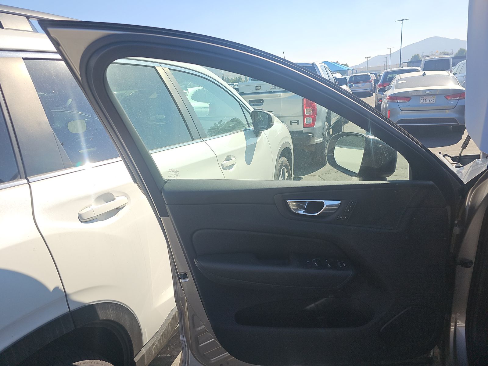 2025 Volvo XC60 B5 Core AWD