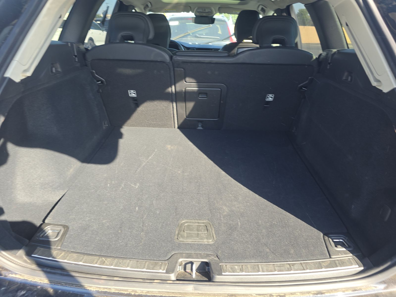 2025 Volvo XC60 B5 Plus AWD