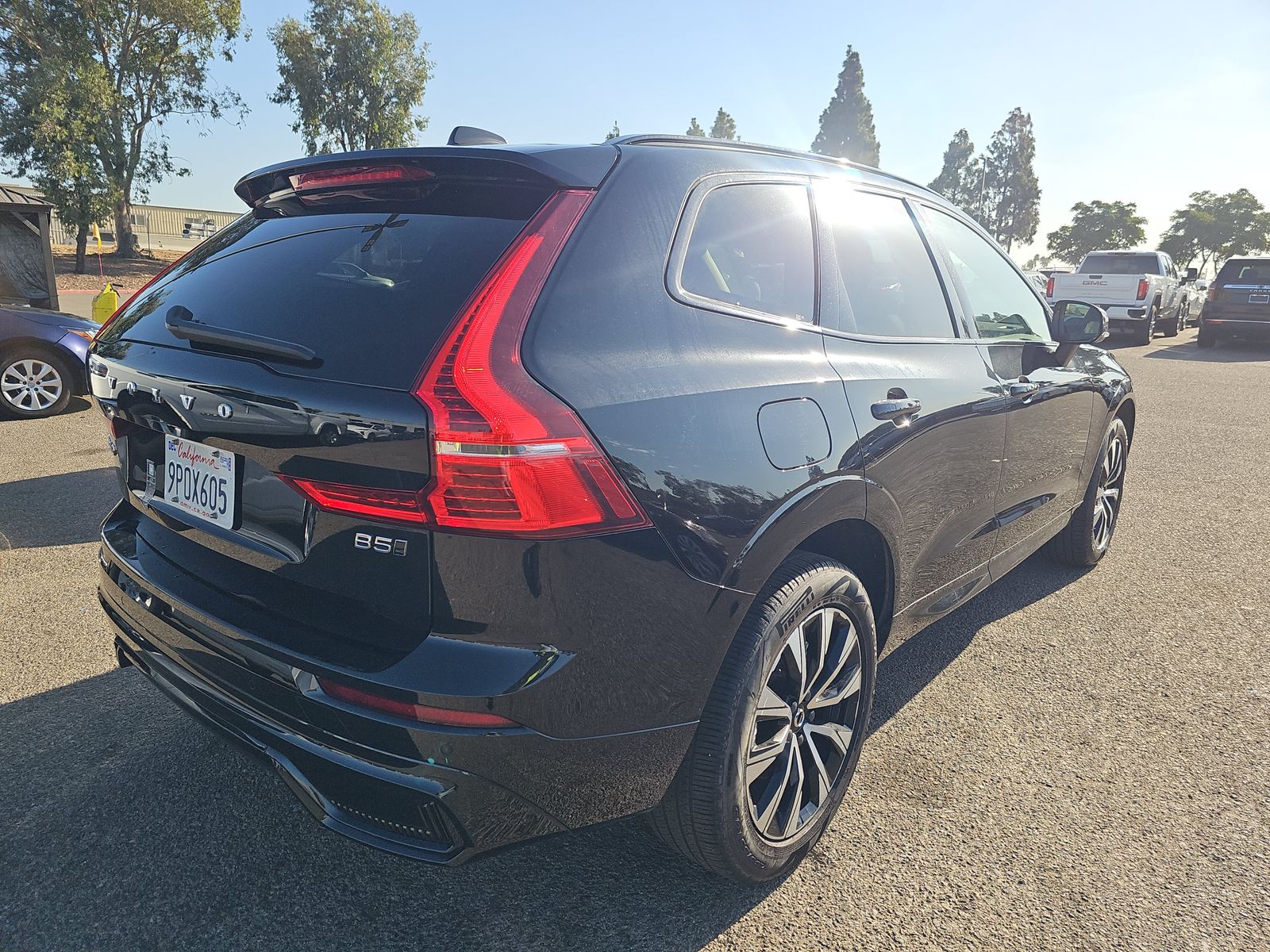 2025 Volvo XC60 B5 Plus AWD