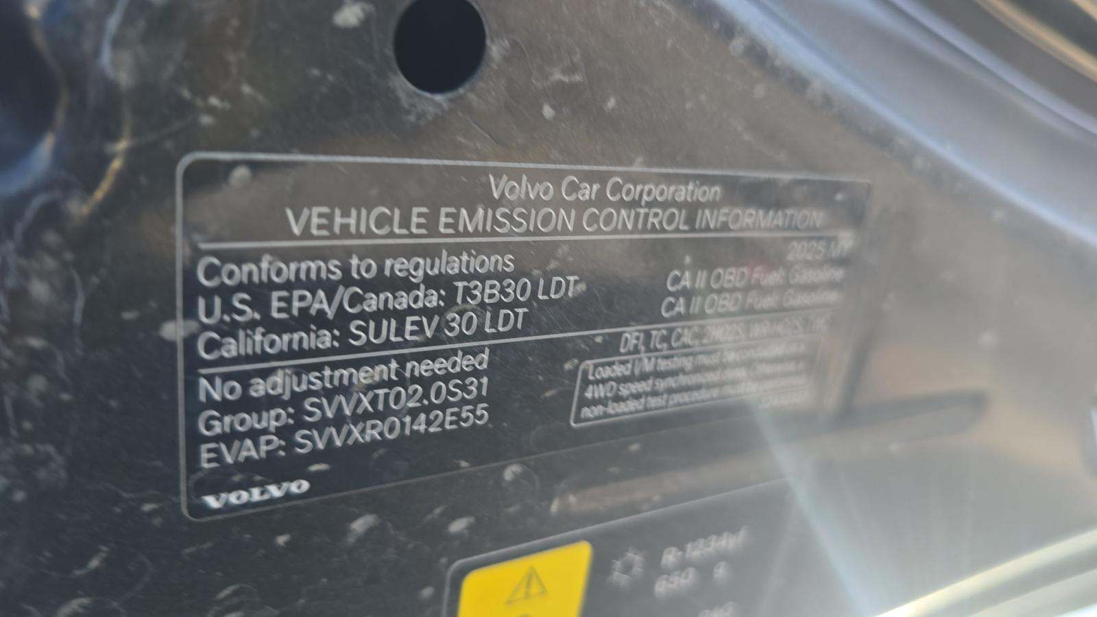 2025 Volvo XC60 B5 Plus AWD