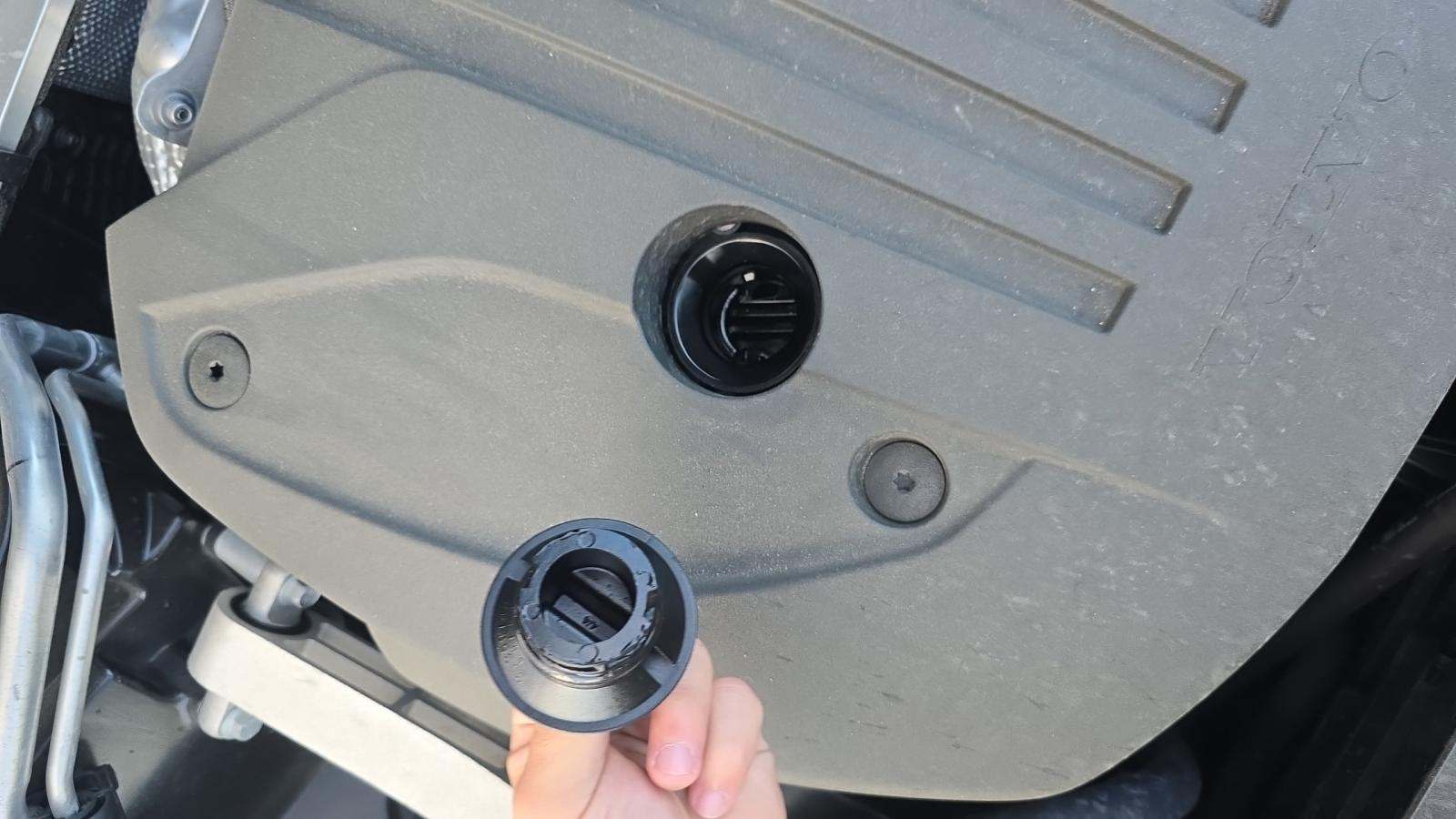 2025 Volvo XC60 B5 Plus AWD