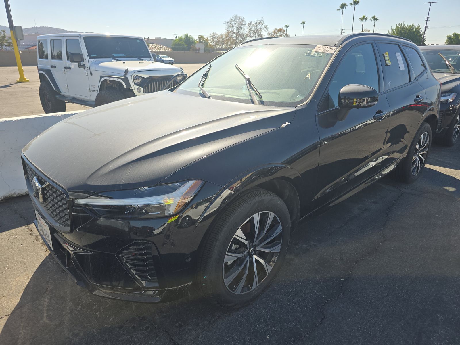 2025 Volvo XC60 B5 Plus AWD