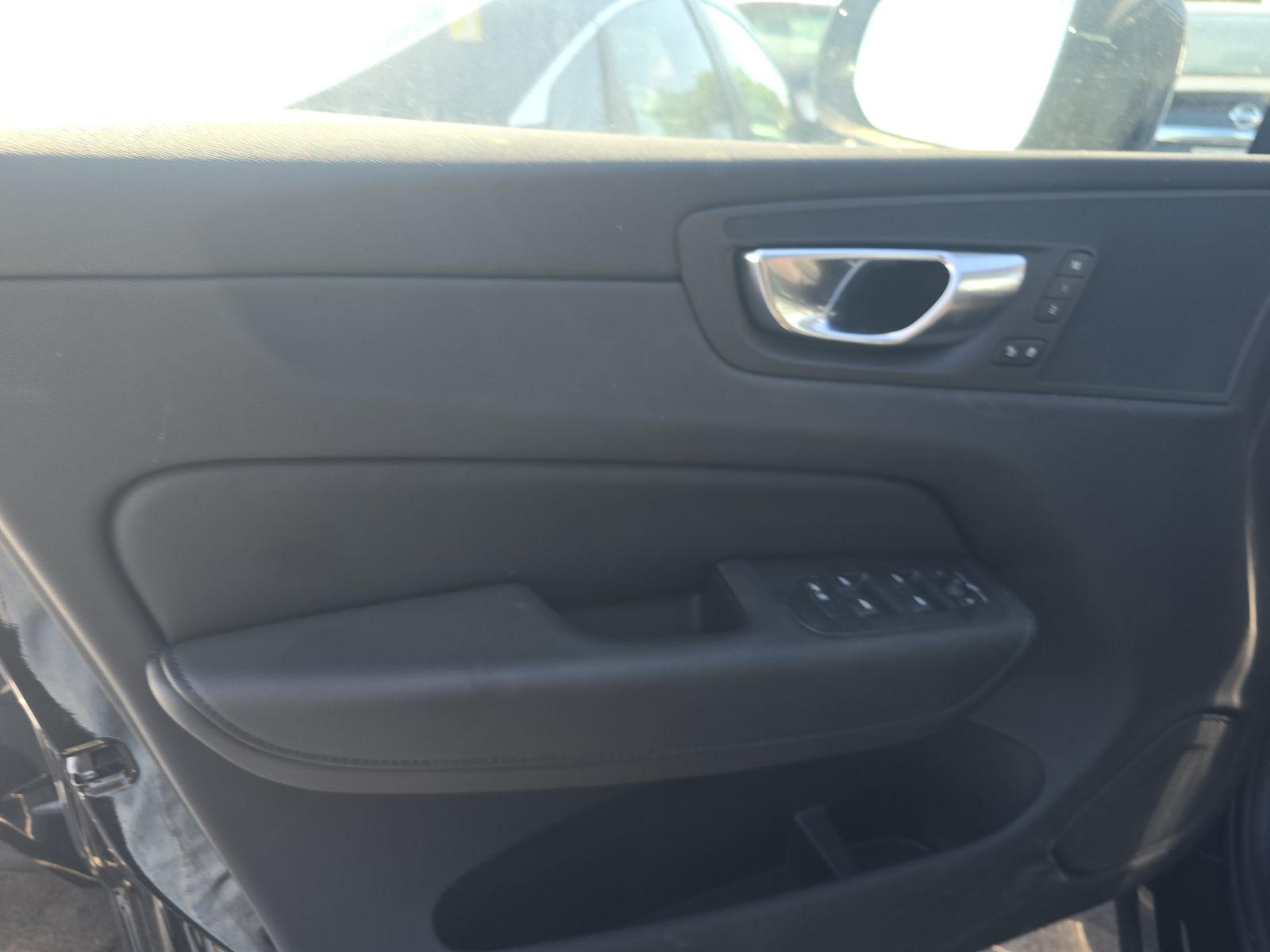 2025 Volvo XC60 B5 Plus AWD