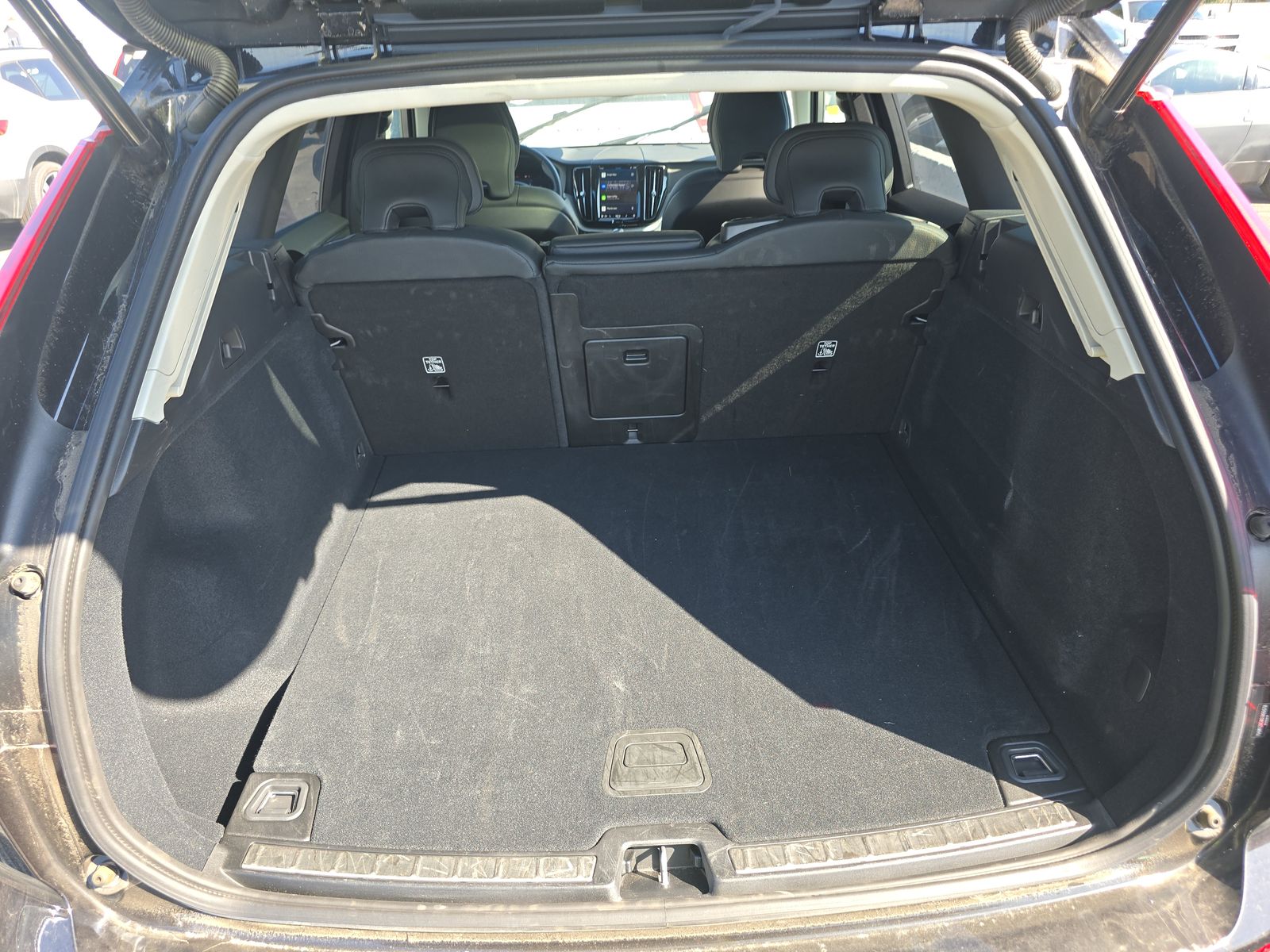 2025 Volvo XC60 B5 Plus AWD