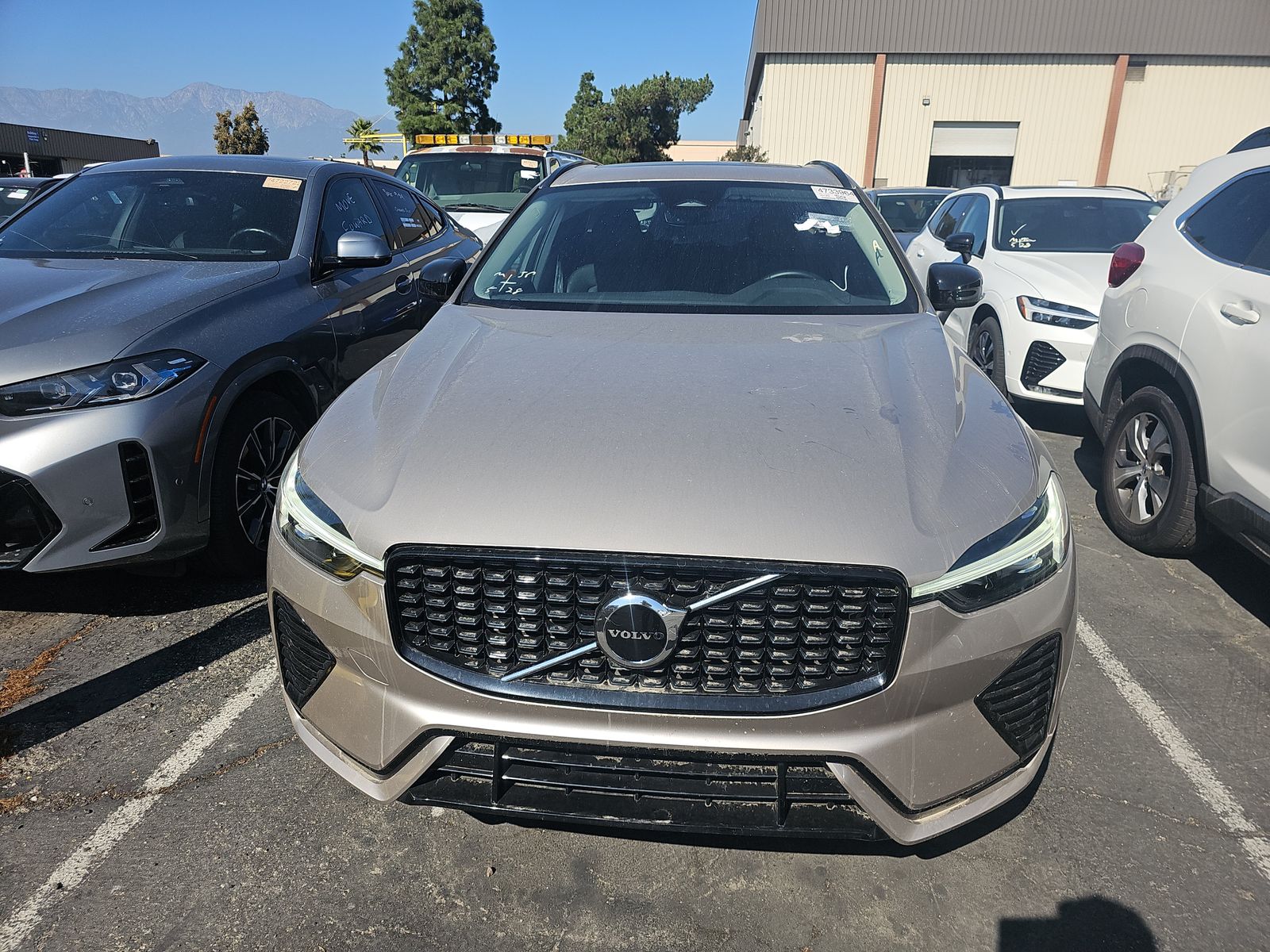 2025 Volvo XC60 B5 Core AWD