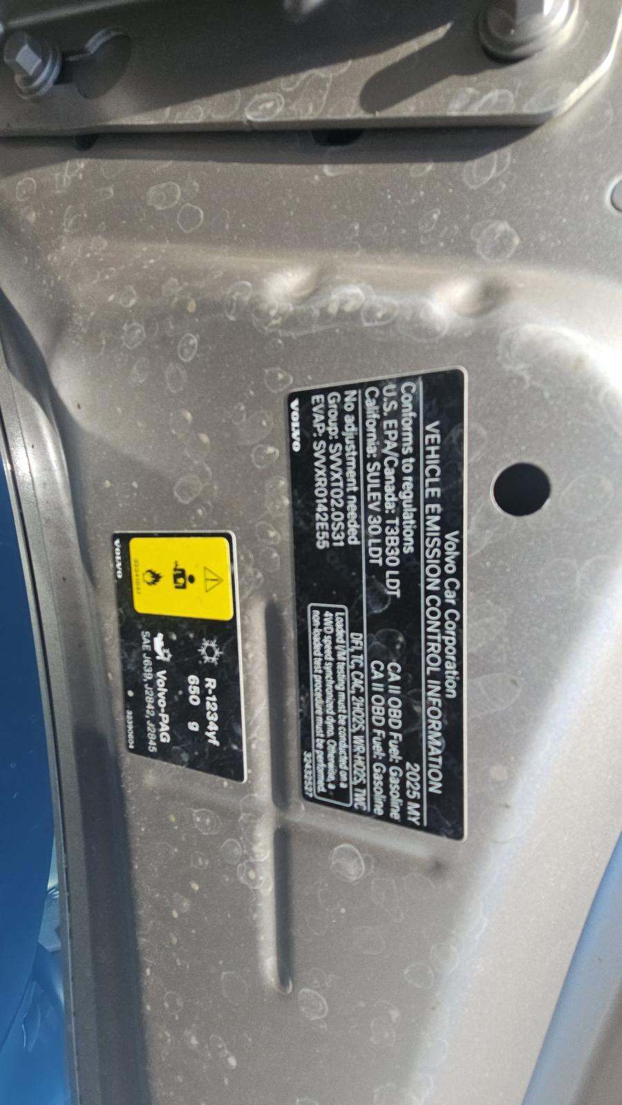 2025 Volvo XC60 B5 Core AWD