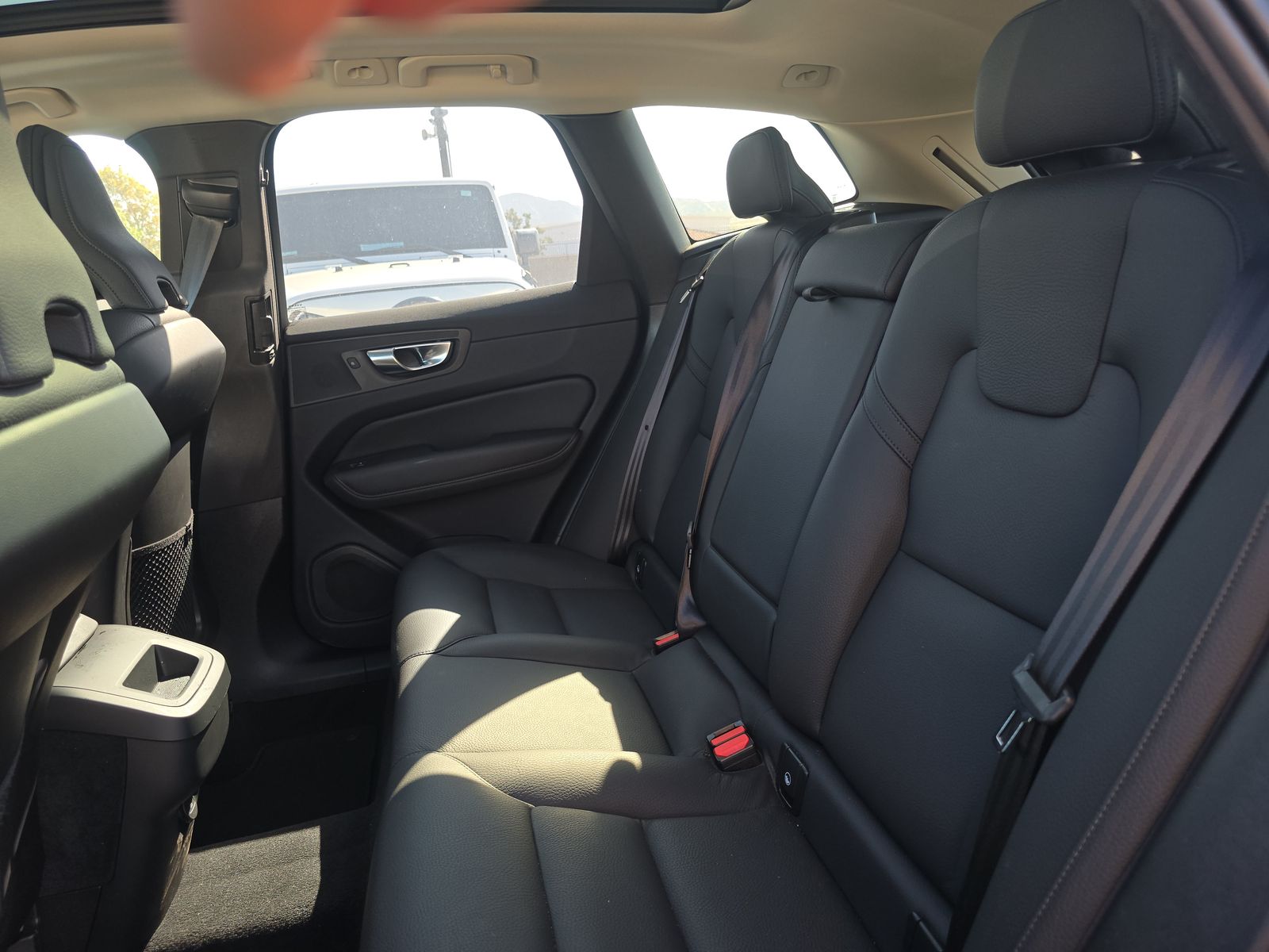 2025 Volvo XC60 B5 Plus AWD