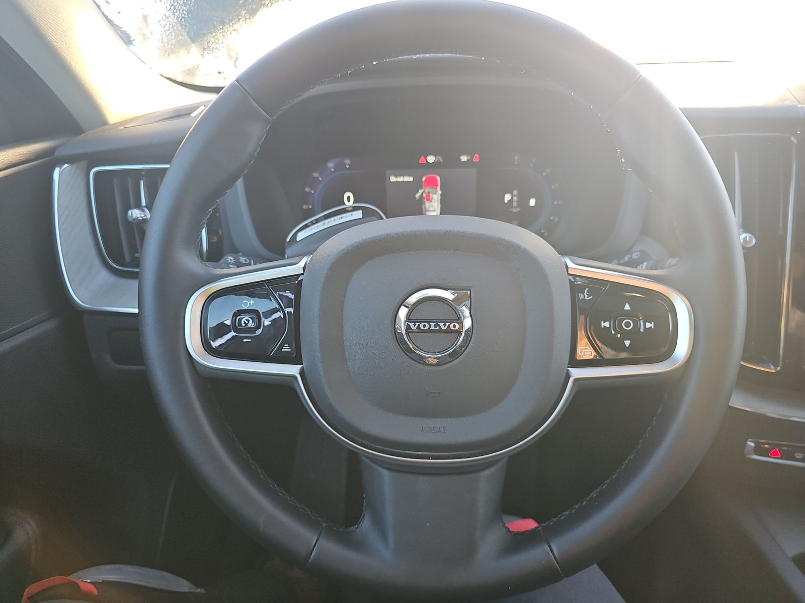 2025 Volvo XC60 B5 Plus AWD