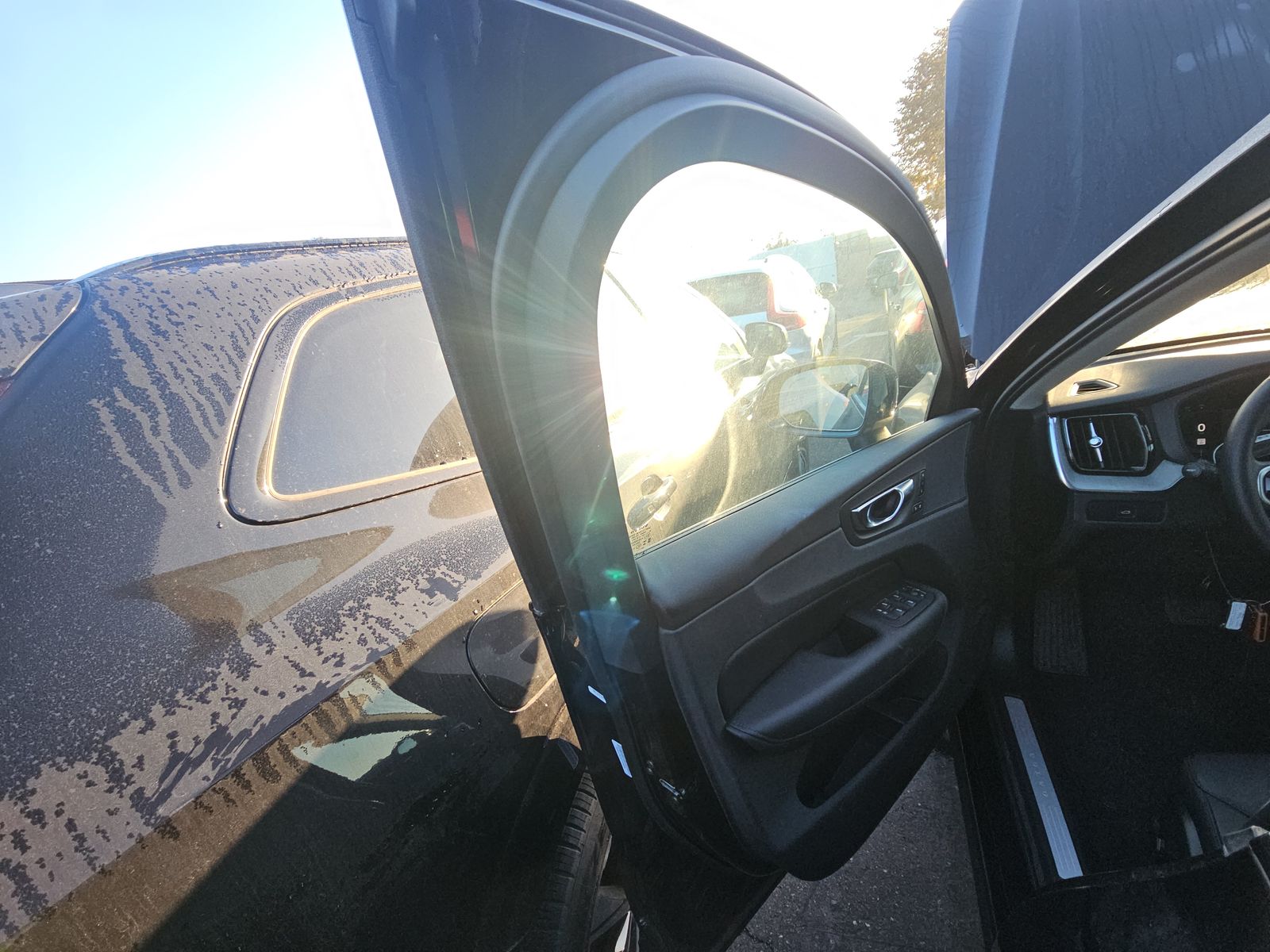 2025 Volvo XC60 B5 Plus AWD