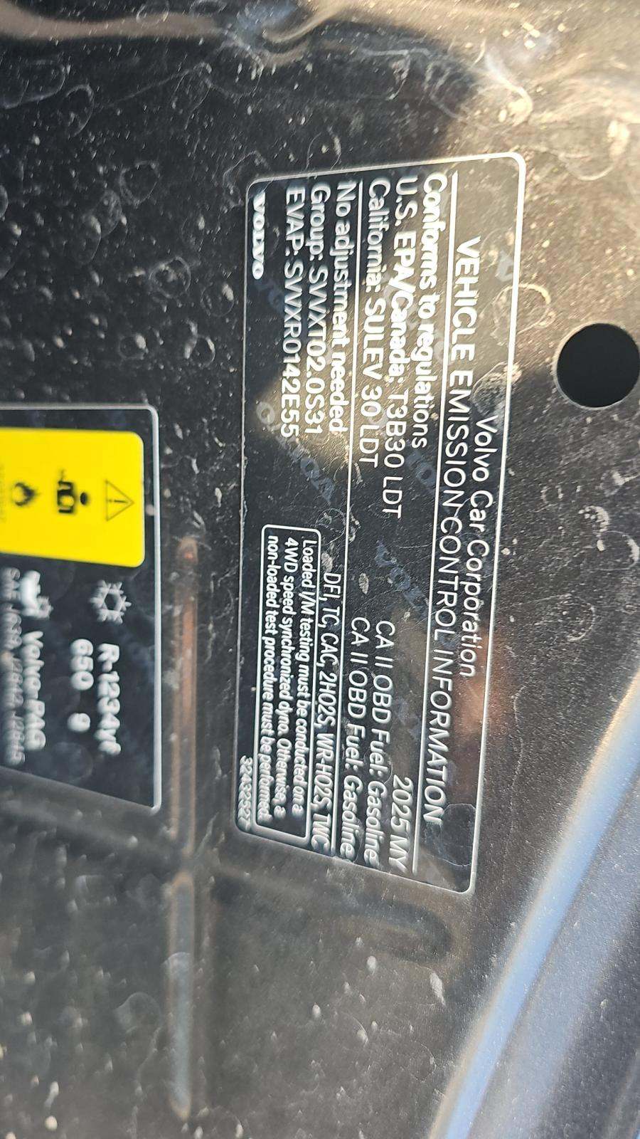 2025 Volvo XC60 B5 Plus AWD