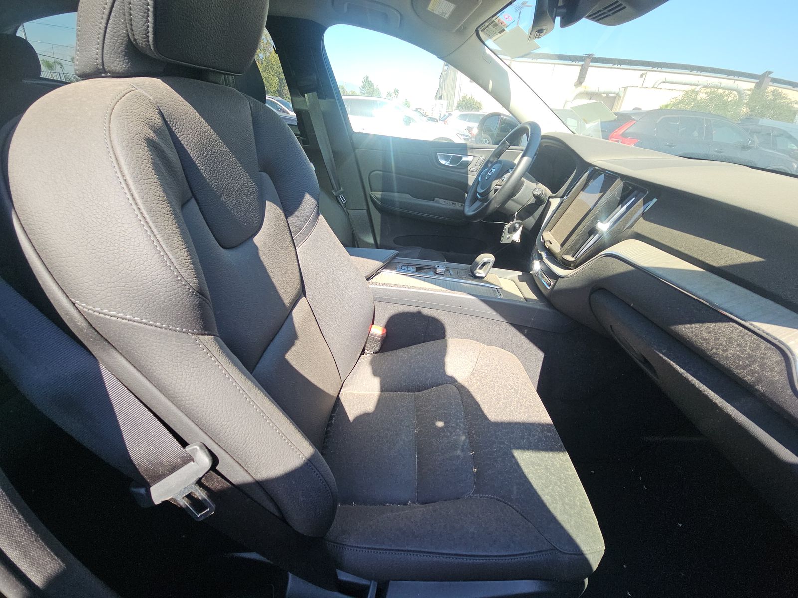 2025 Volvo XC60 B5 Plus AWD