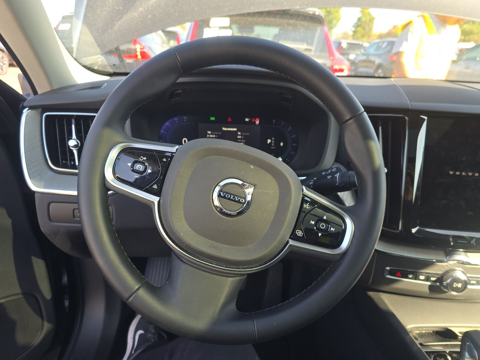 2025 Volvo XC60 B5 Plus AWD