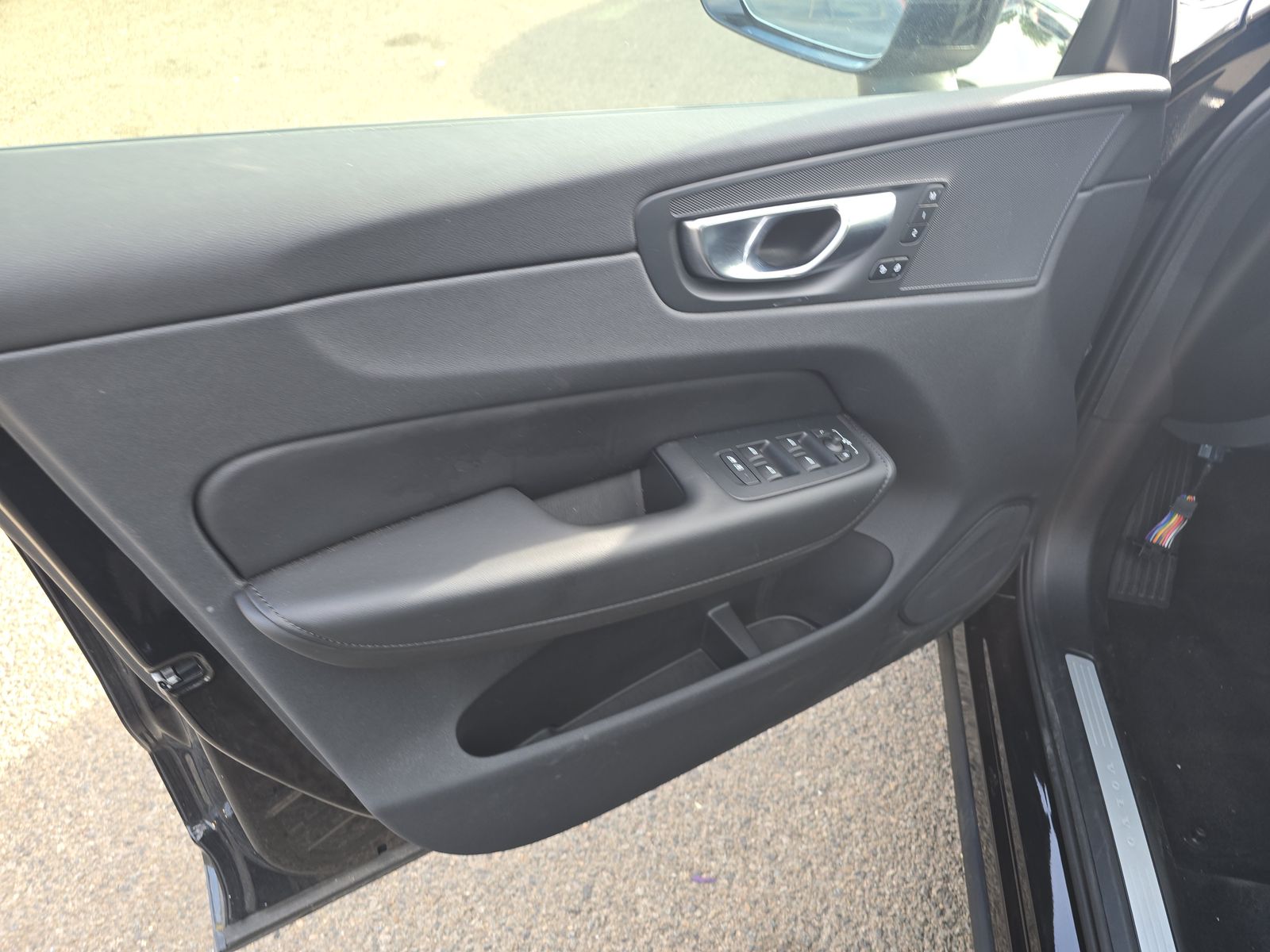 2025 Volvo XC60 B5 Plus AWD