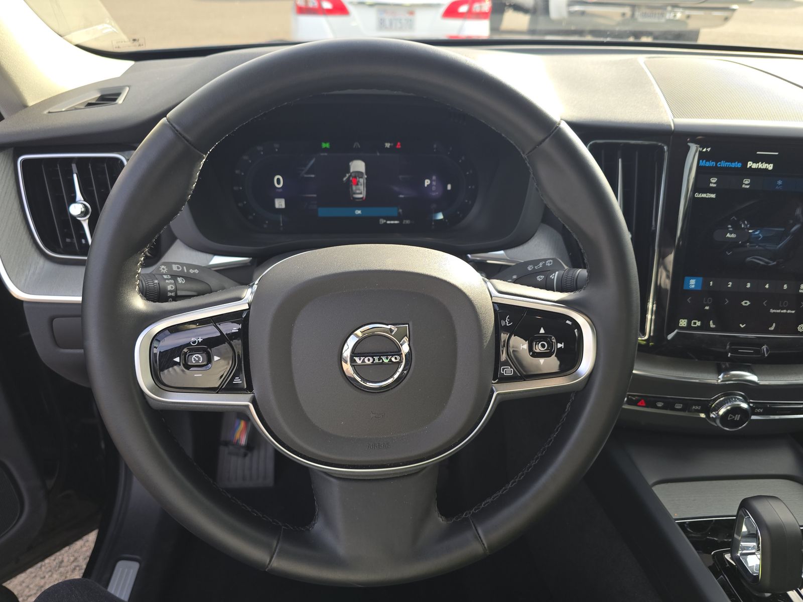 2025 Volvo XC60 B5 Plus AWD