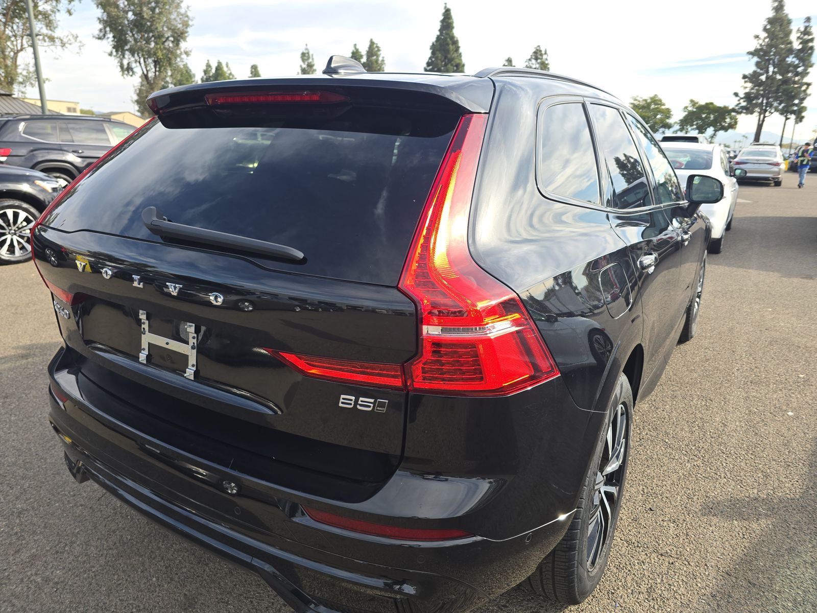 2025 Volvo XC60 B5 Plus AWD