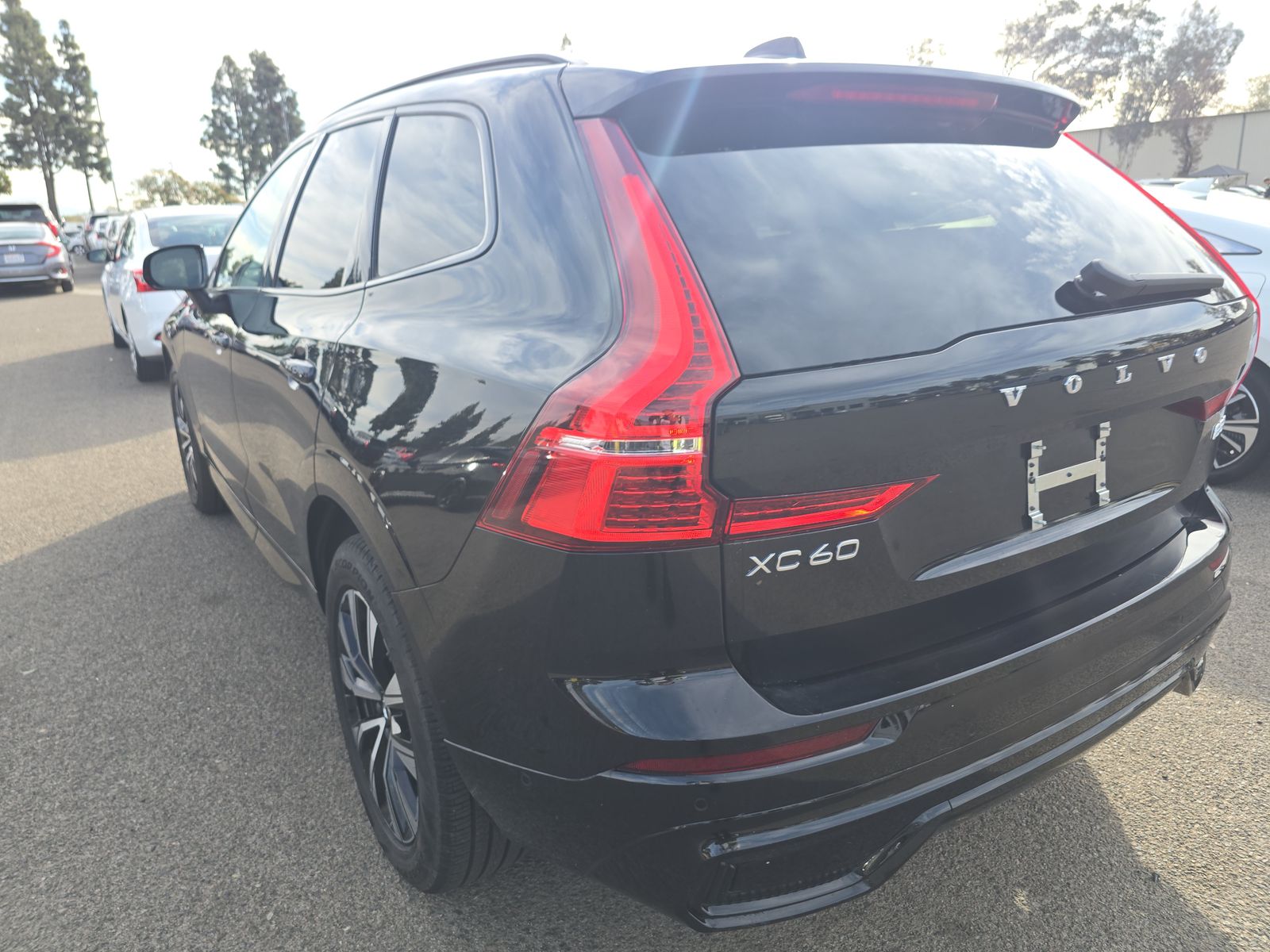 2025 Volvo XC60 B5 Plus AWD
