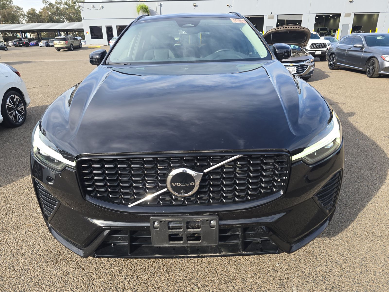 2025 Volvo XC60 B5 Plus AWD