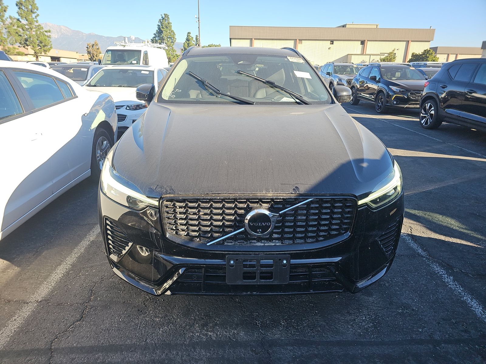 2025 Volvo XC60 B5 Plus AWD