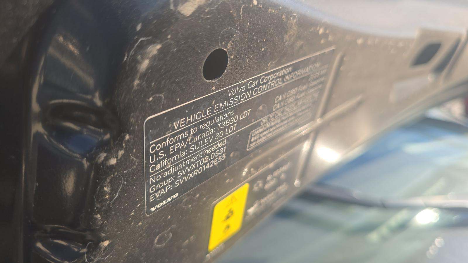 2025 Volvo XC60 B5 Plus AWD