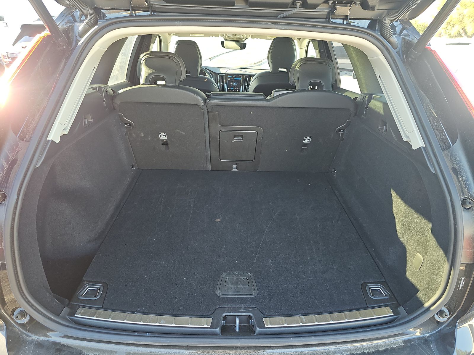 2025 Volvo XC60 B5 Plus AWD