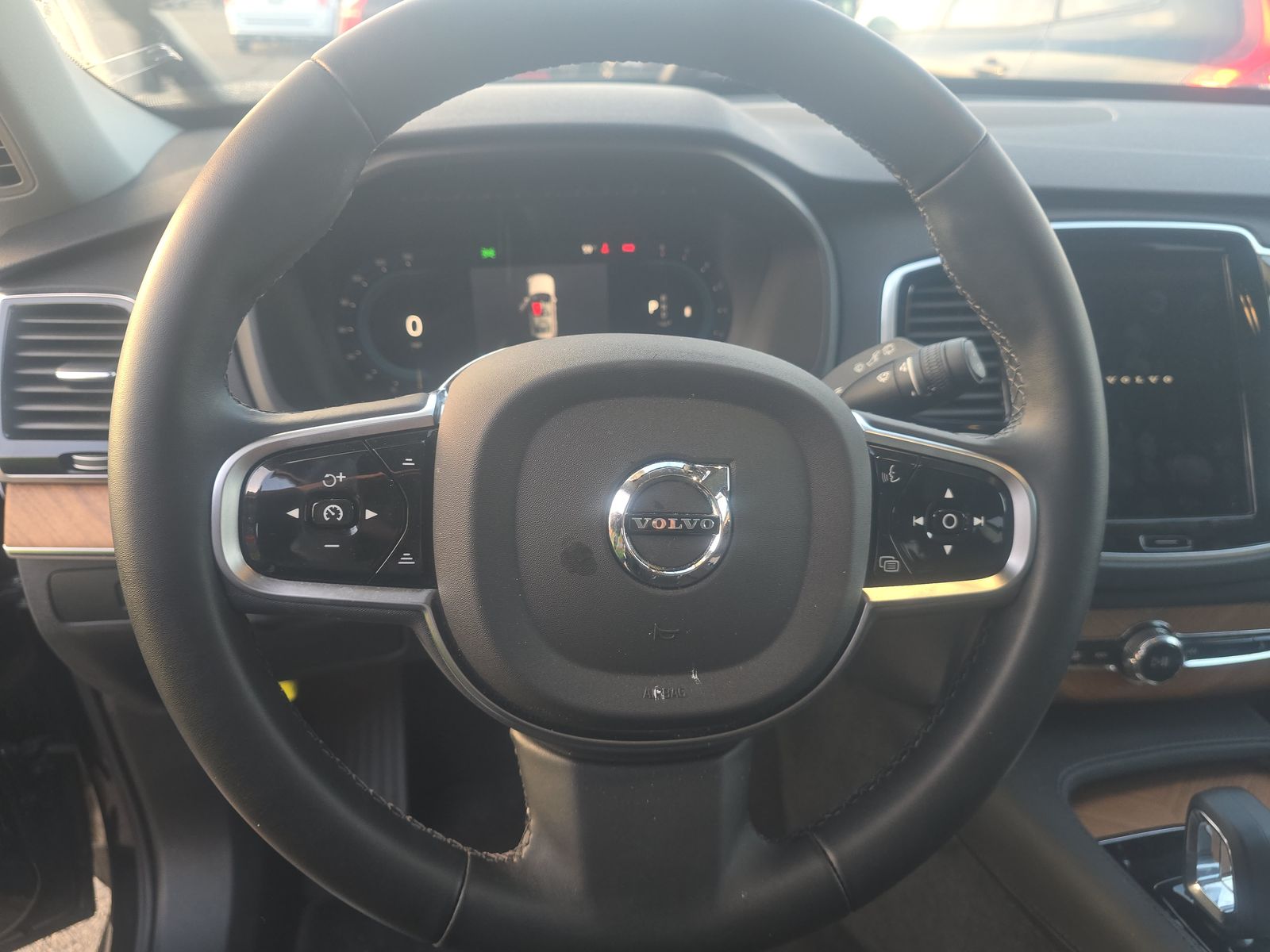 2025 Volvo XC90 B6 Plus AWD