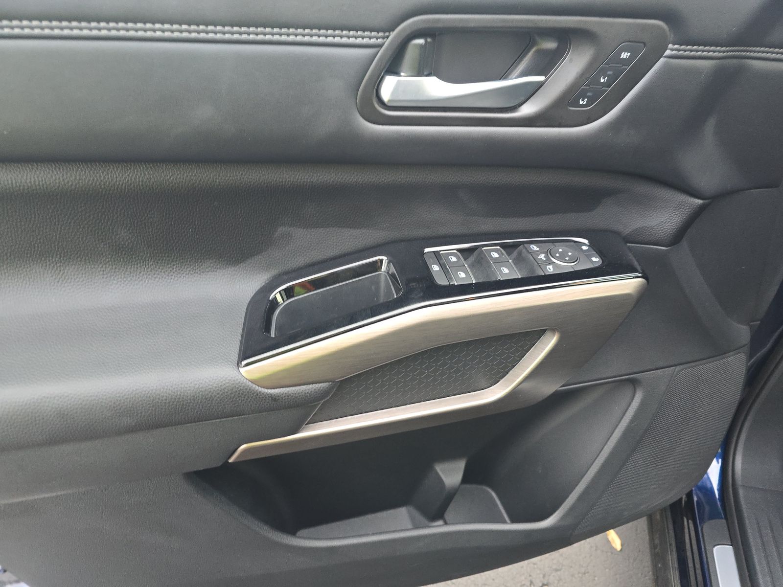 2024 Nissan Pathfinder Platinum AWD