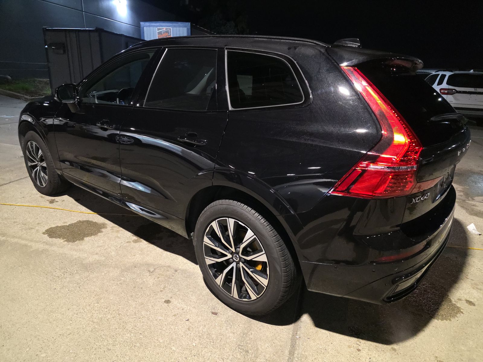 2025 Volvo XC60 B5 Plus AWD