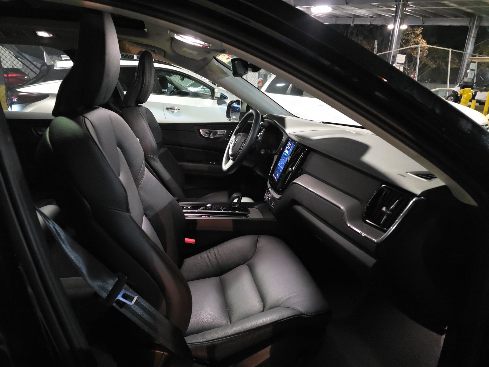 2025 Volvo XC60 B5 Plus AWD