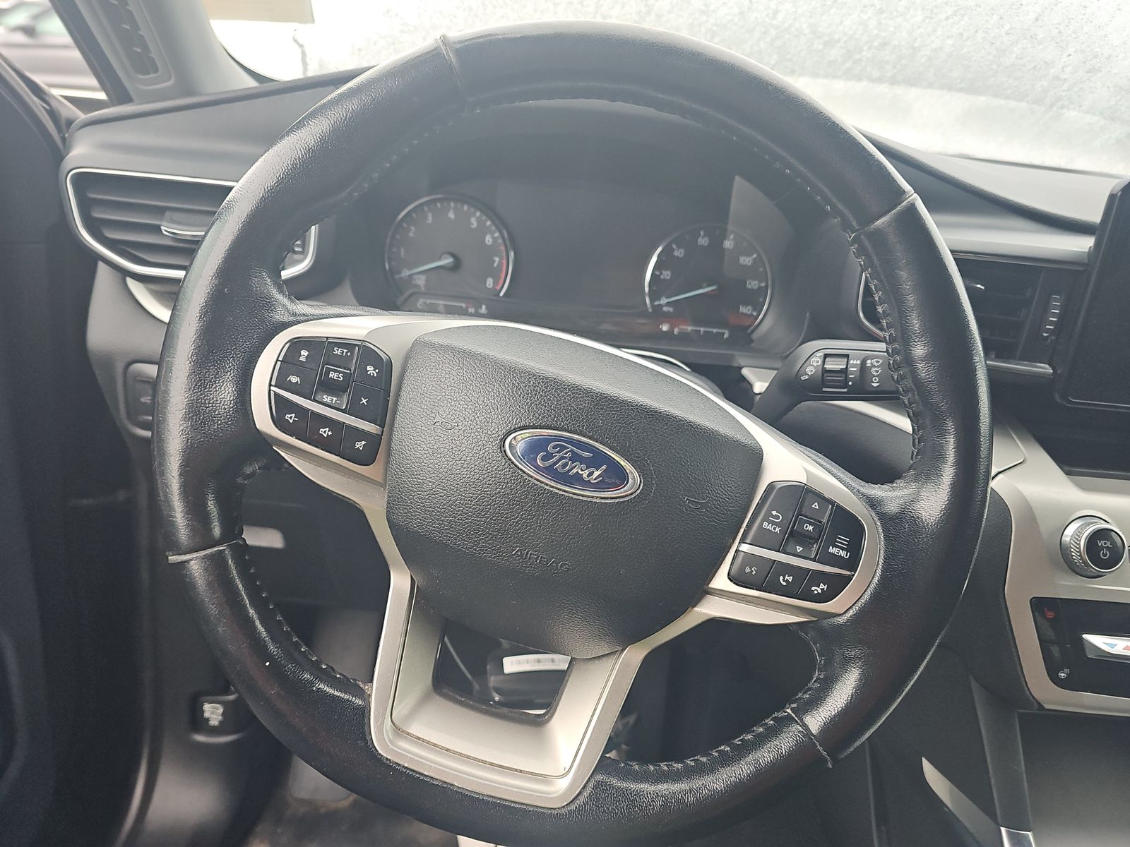 2022 Ford Explorer XLT AWD