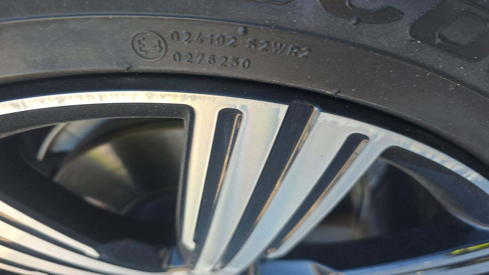 2024 Volvo XC90 B5 Plus AWD