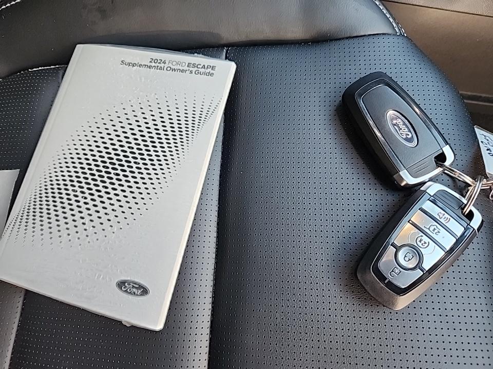 2024 Ford Escape Platinum AWD