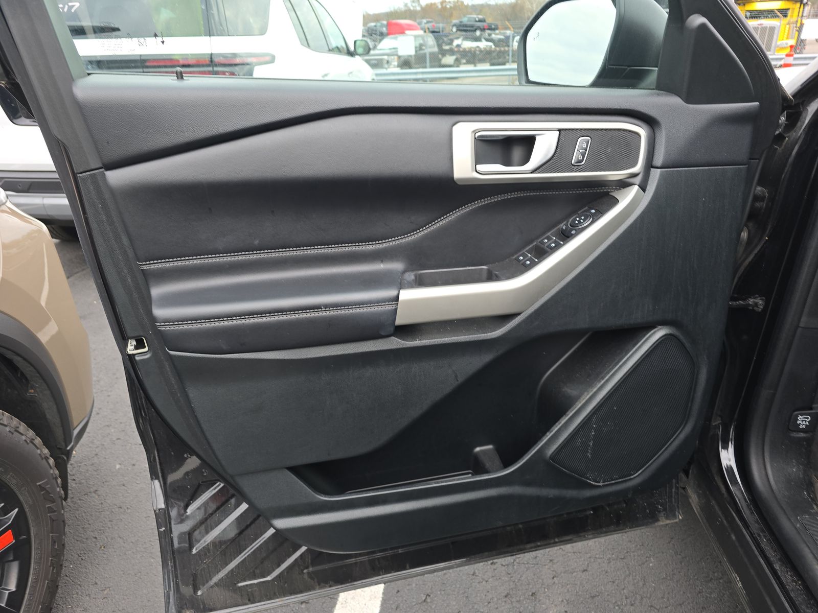 2023 Ford Explorer XLT AWD