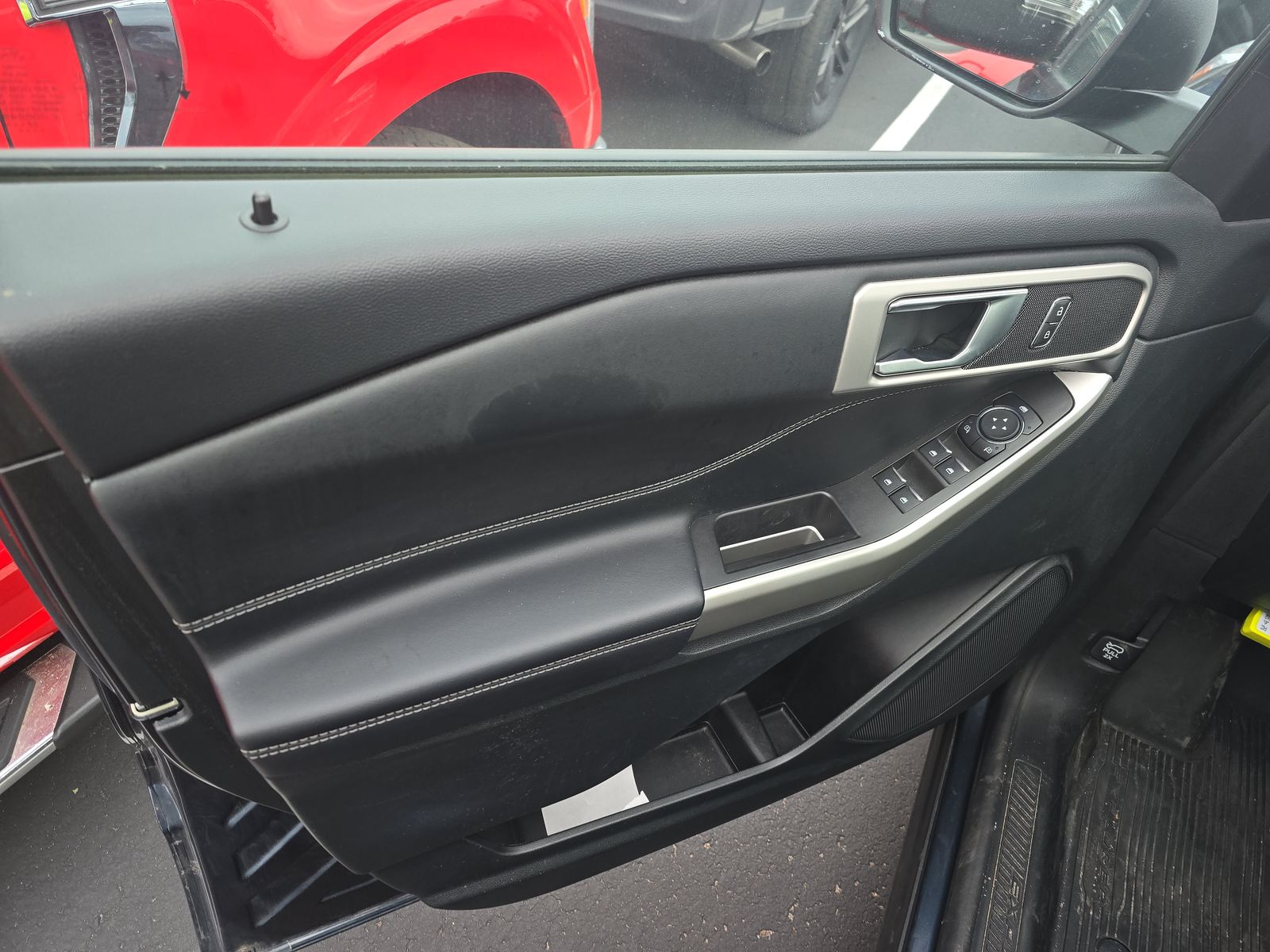 2023 Ford Explorer XLT AWD