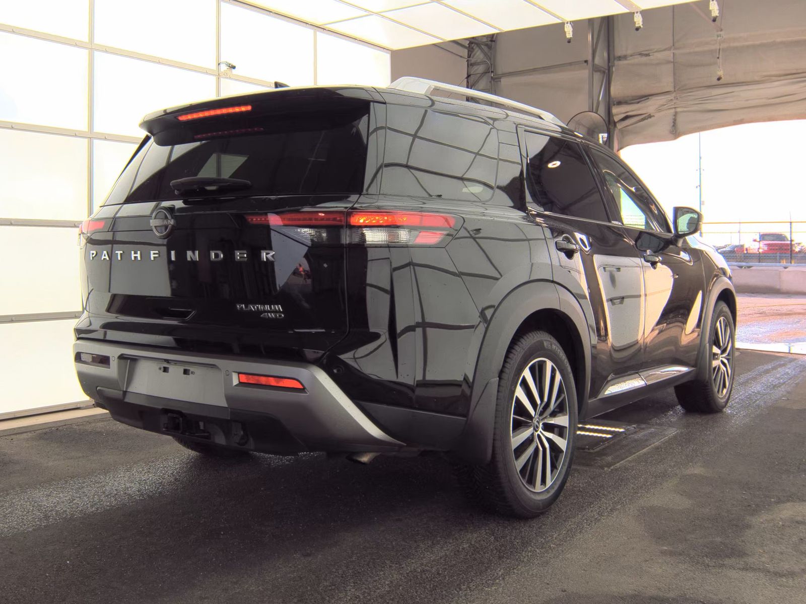 2024 Nissan Pathfinder Platinum AWD