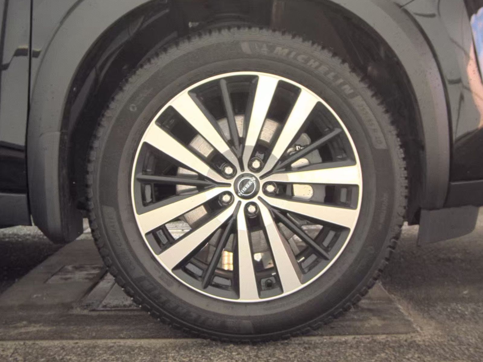 2024 Nissan Pathfinder Platinum AWD