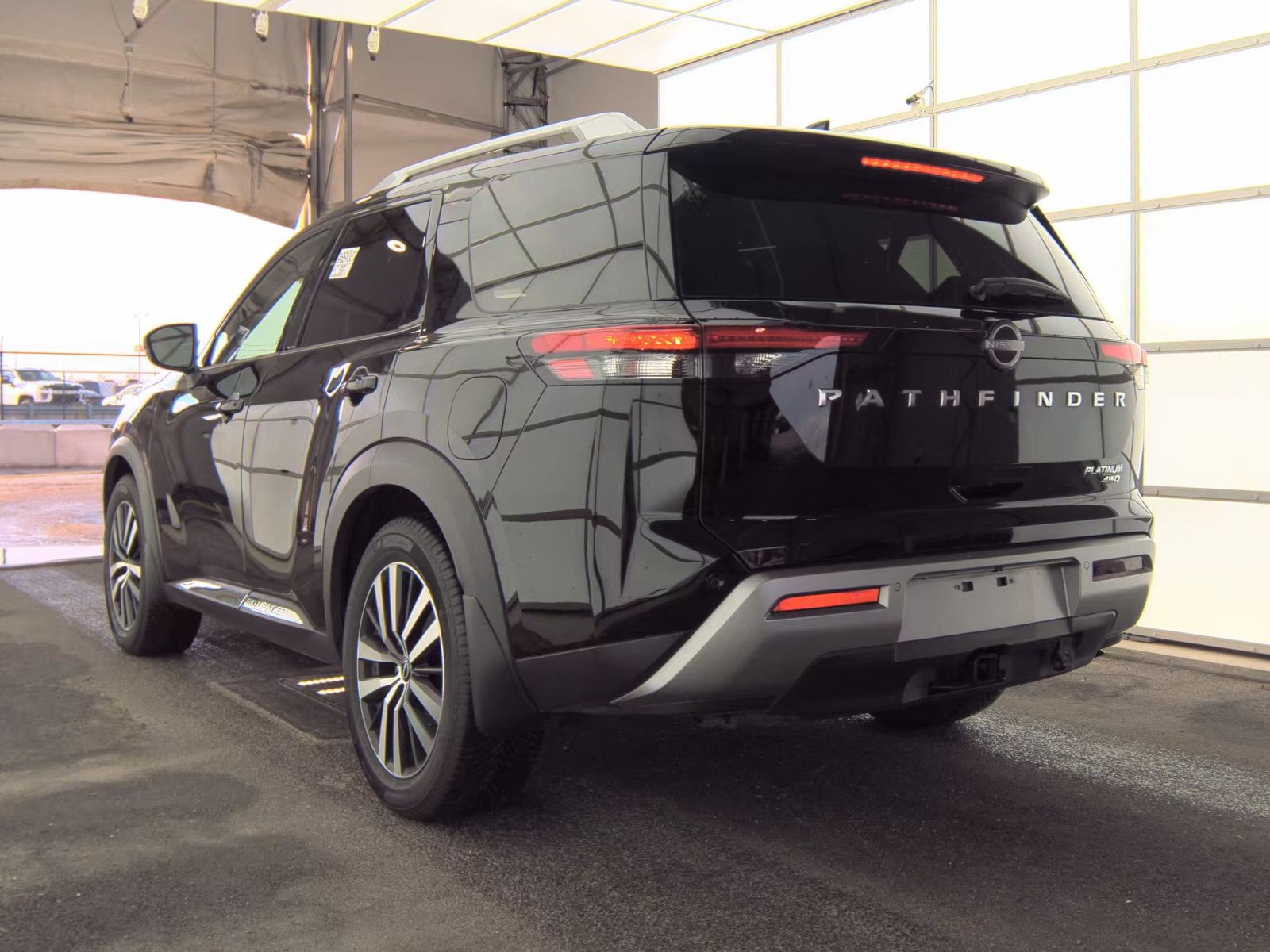 2024 Nissan Pathfinder Platinum AWD