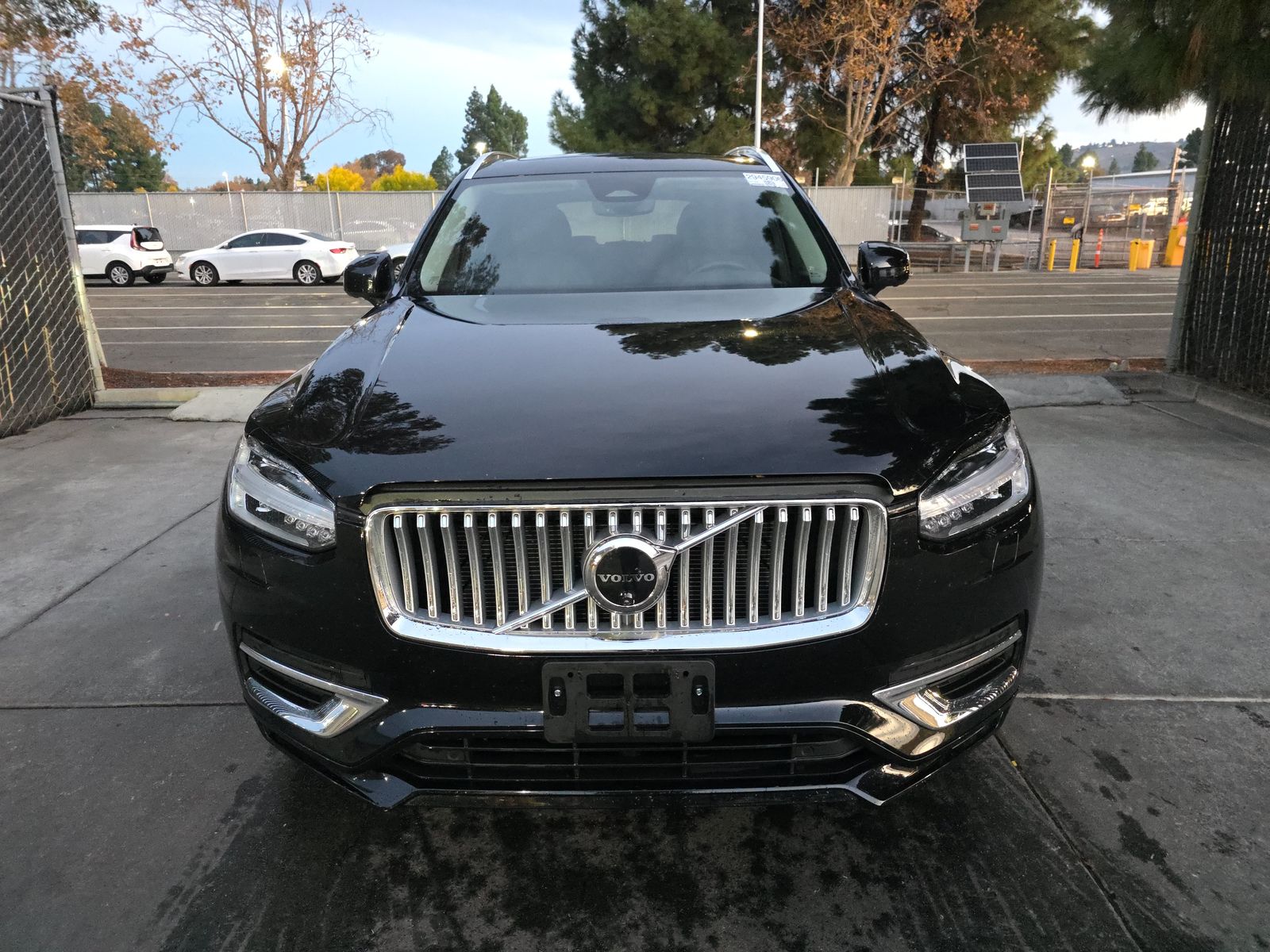 2025 Volvo XC90 B6 Plus AWD