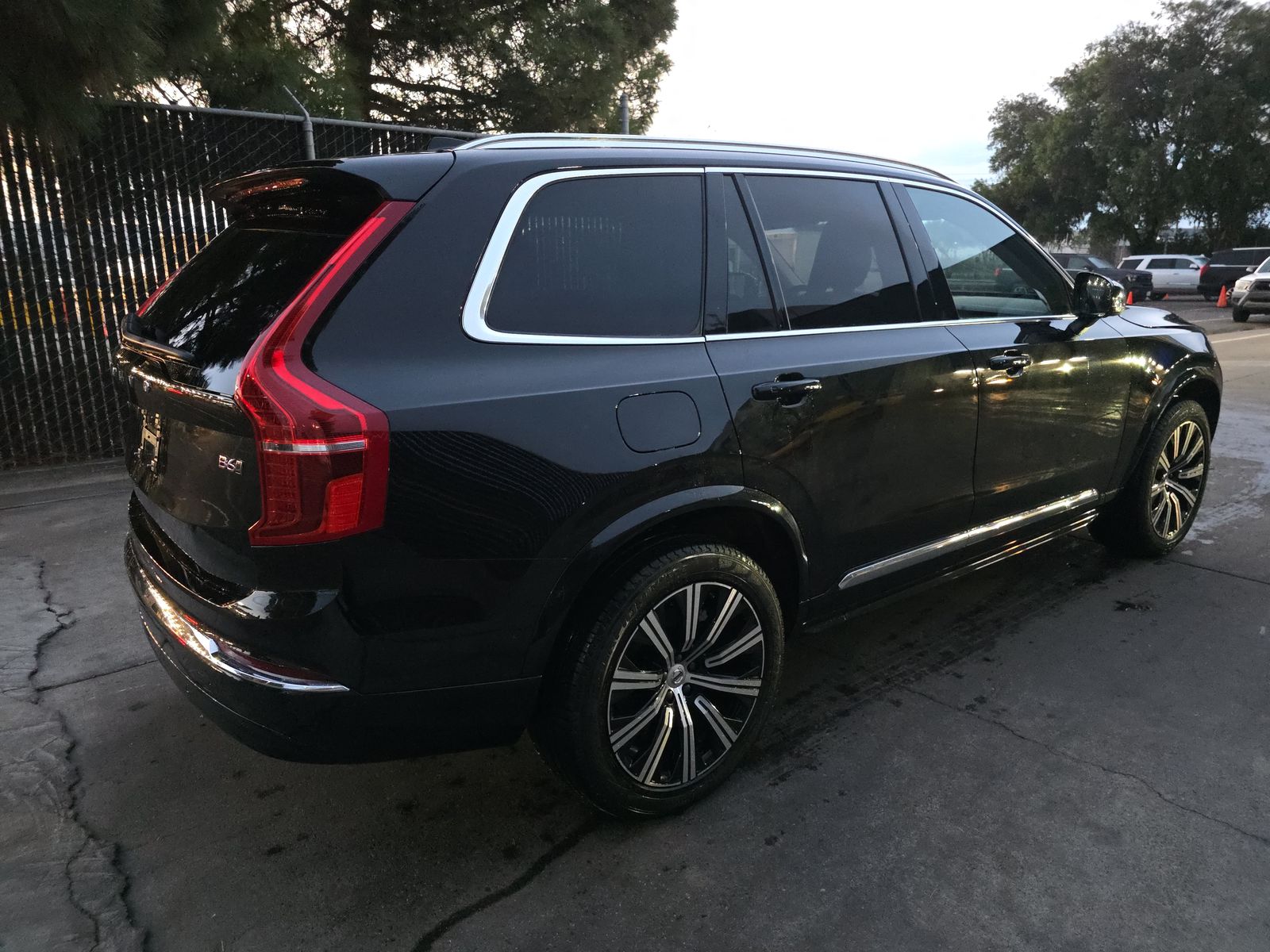 2025 Volvo XC90 B6 Plus AWD