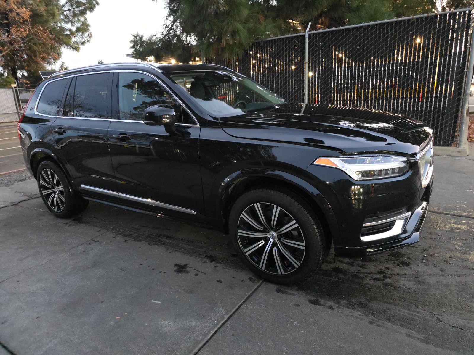 2025 Volvo XC90 B6 Plus AWD
