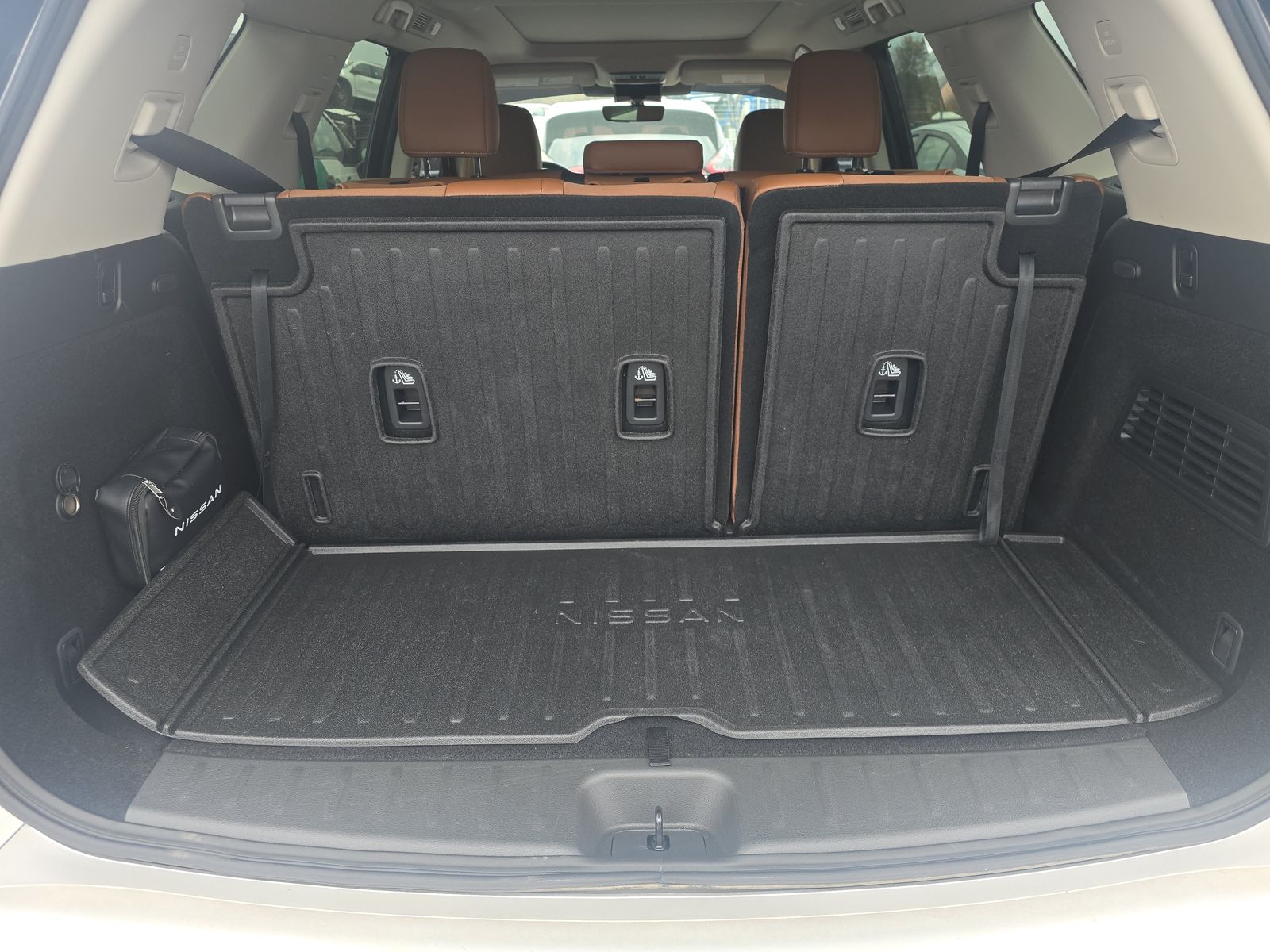 2024 Nissan Pathfinder Platinum AWD