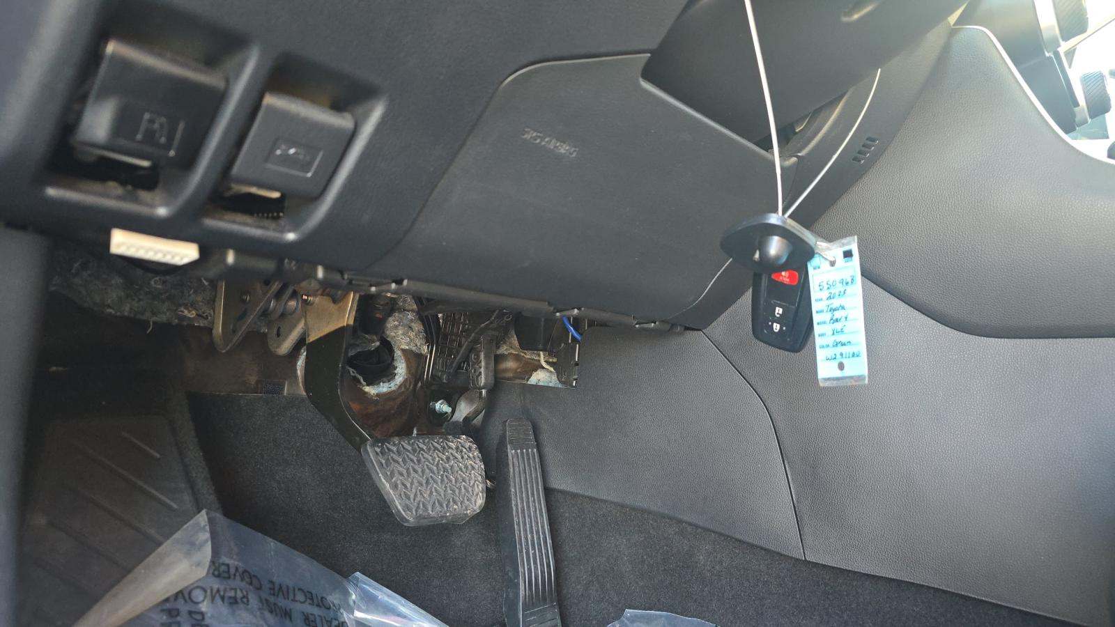 2023 Toyota RAV4 XLE FWD