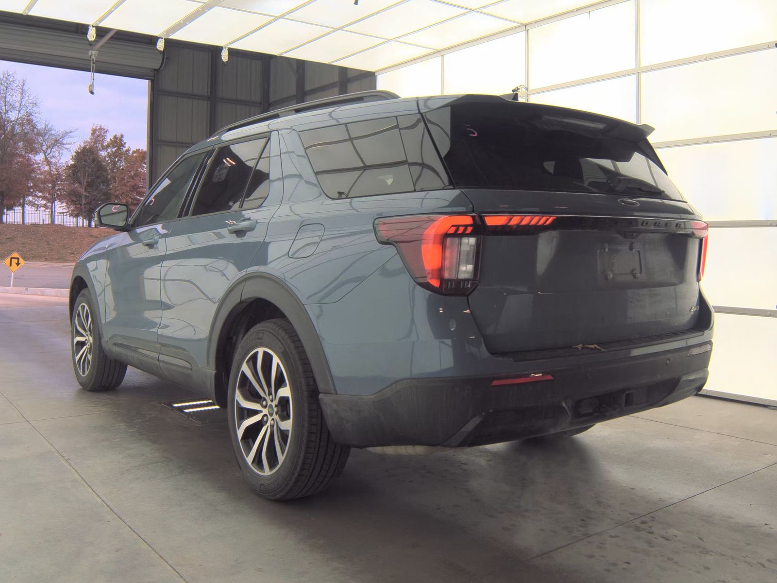 2025 Ford Explorer ST-Line AWD