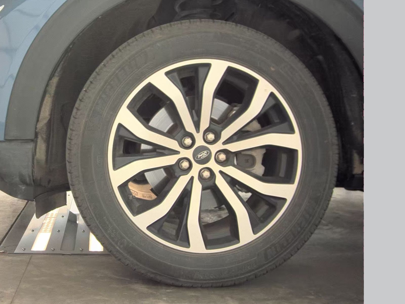 2025 Ford Explorer ST-Line AWD